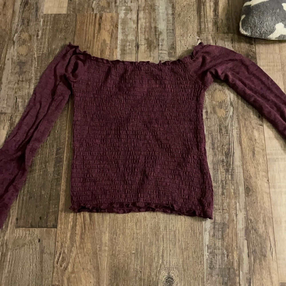 *HOLLISTER* long sleeve cropped shirt ; size: XS ; condition: *NEW*